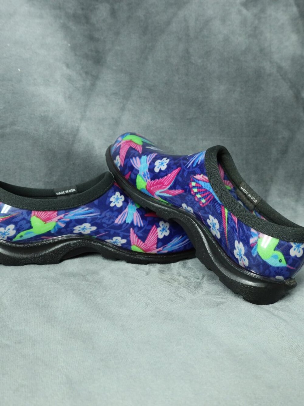NWOT Sloggers Size 6 Hummingbird Waterproof Garden Shoes